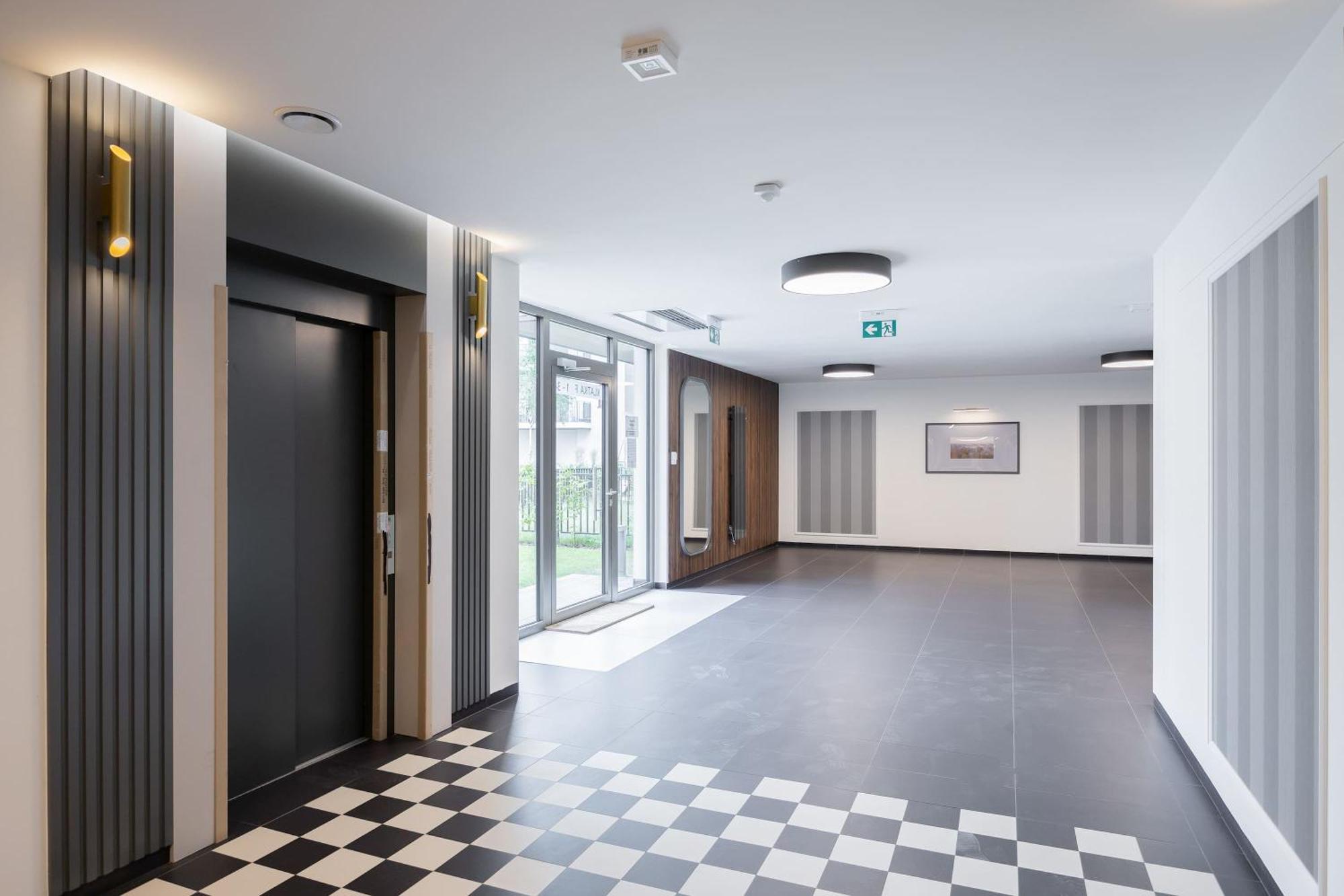 Apartment Sarmacka Wilanow With Parking, Sauna & Gym By Noclegi Renters Варшава Экстерьер фото